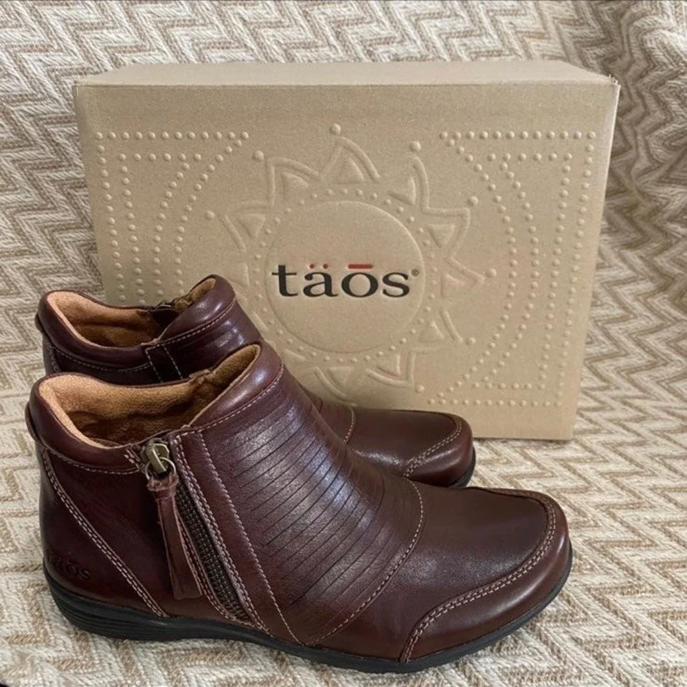 Taos Footwear Women’s Habit Leather Bootie - Picture 1 of 11